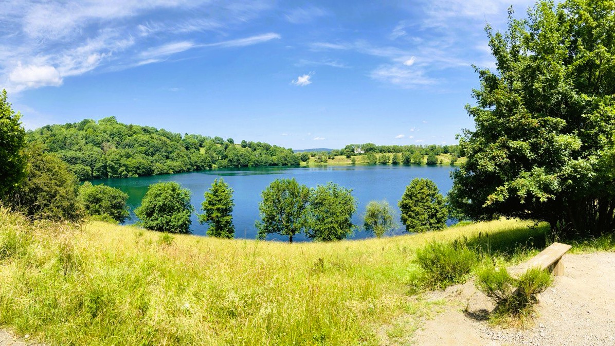 Маршрут вокруг вулканического озера